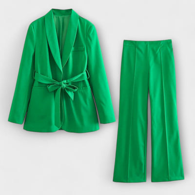 إنّا® | مجموعة أنيقة من قطعتين