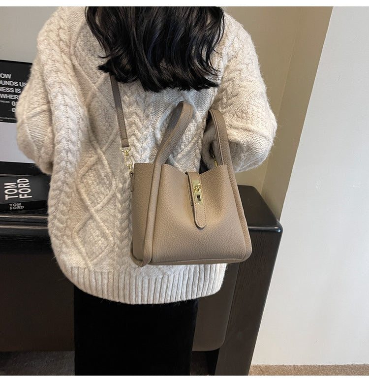 جزيرة ™ | حقيبة يد مصنوعة من جلد نباتي