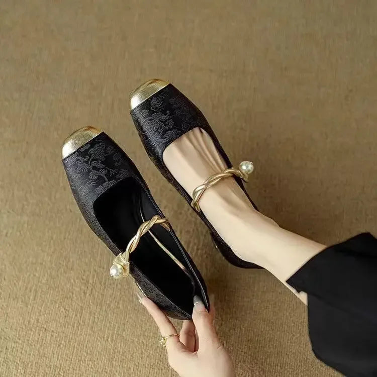 كلارا® | أحذية ماري جين الجلدية